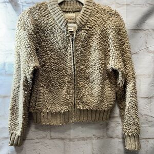 Billabong women’s‎ cropped zip up sweater size Medium